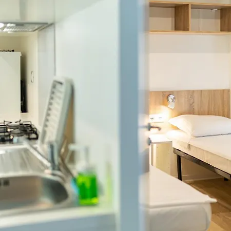 Small Camp Kr Vip Full Service Kemp Baia Domizia