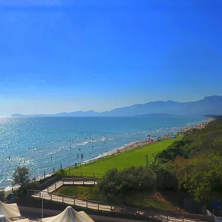 Small Camp Kr Vip Full Service * Baia Domizia